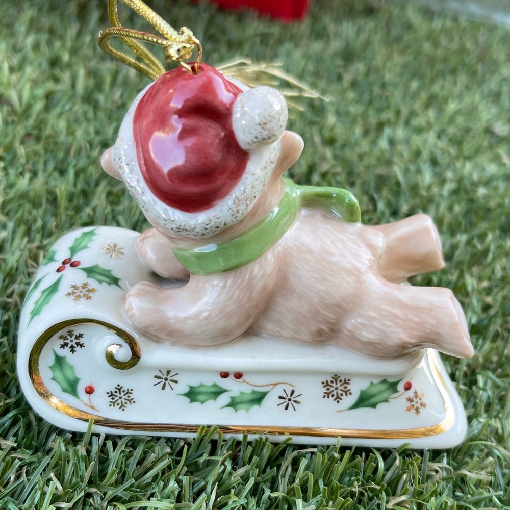 LENOX SLEDDING BEAR CHRISTMAS ORNAMENT - Picture 6 of 8
